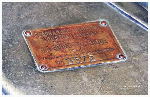 Plaque du dtendeur CG 45 (Cousteau-Gagnan). Le brevet fut dpos par l' AIR LIQUIDE en son propre nom puisque Emile Gagnan y tait salari